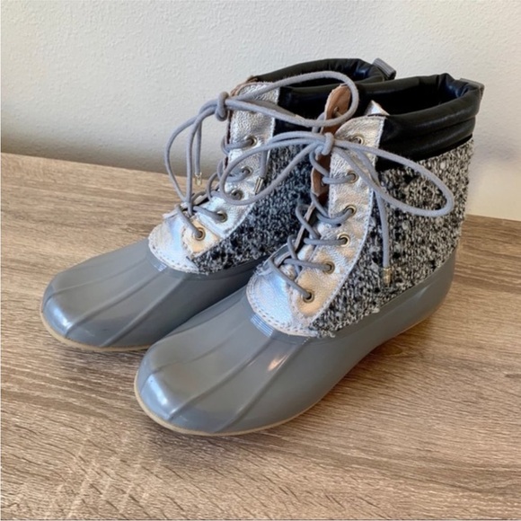 Women's Sam Edelman Caldwell
Duck Boots Grey & Silver Size 8 snow boots - Picture 4 of 14